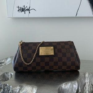 Louis Vuitton Damier Ebene Eva Clutch